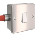 Tubo decorativo semirrígido vermelho para instalações de luz.