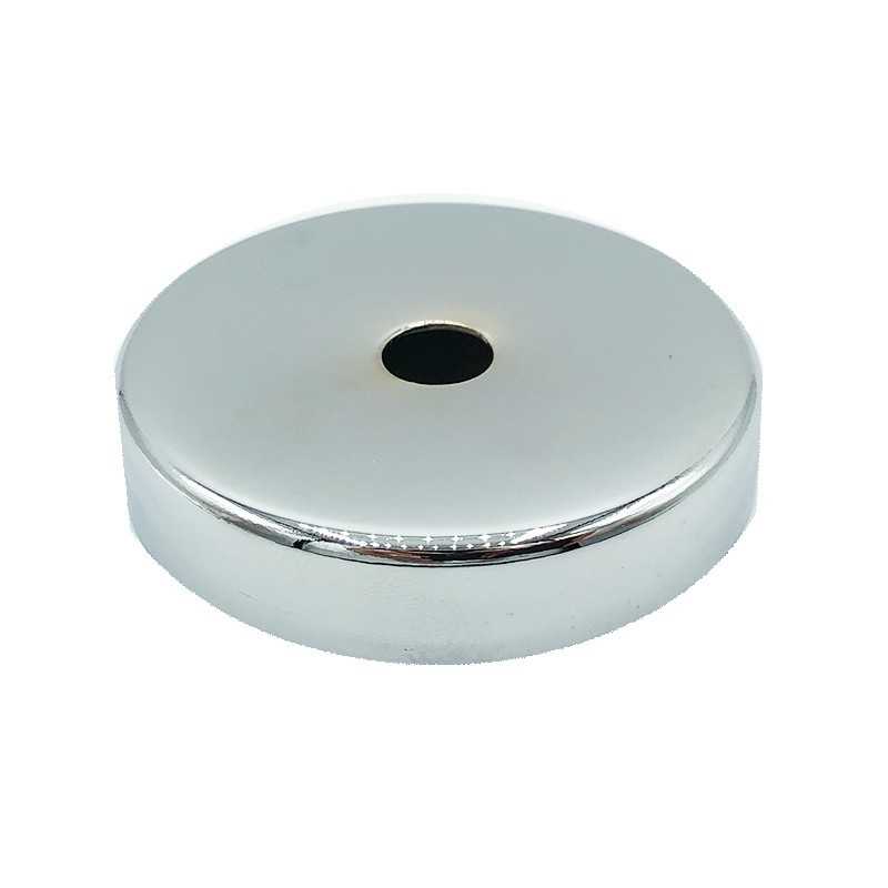 Tampa metálica cromada de 40mm de diâmetro x 4mm de espessura.