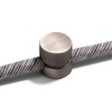 Passa-fios de metal para paredes e tetos