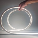 Controlador de 24V não regulável para néons e fitas de LED.