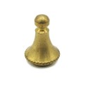 Topo final tipo chapéu decorativo em latão, com 24mm de altura.