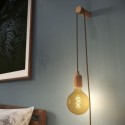 Suporte de parede em cor natural para cabo decorativo.