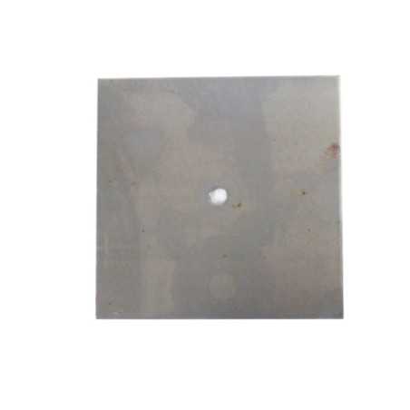 Chapa plana de ferro com furo central rosqueado M10 e 2.