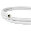 Tubo decorativo semiflexível branco para instalações de luz.