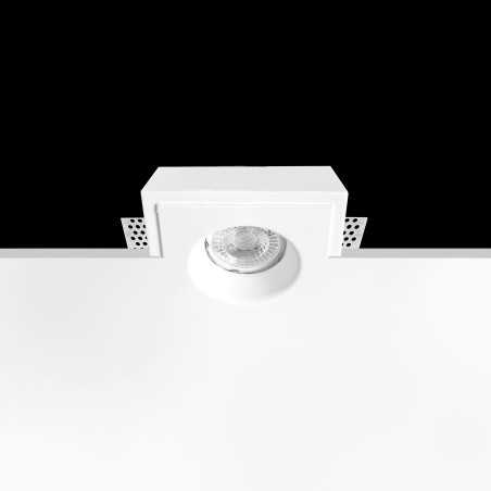 Foco de gesso GU10 com 65 mm de diâmetro e 80 mm de altura.