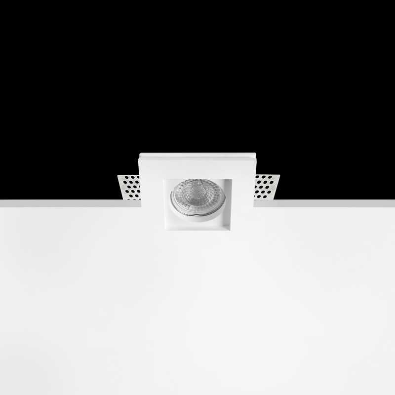 Foco de gesso GU10 com 57 mm de diâmetro e 85 mm de altura.