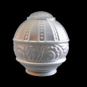 Bola de cristal fosco decorada em relevo com 140mm de diâmetro.