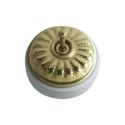 Comutador de porcelana de superfície modular gravado brilhante.